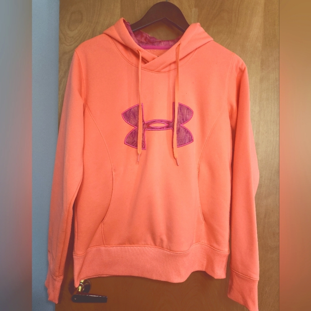 Under Armour Women's Orange-Peach Hoodie Med